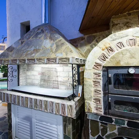 Apartahotel Konaki 3*